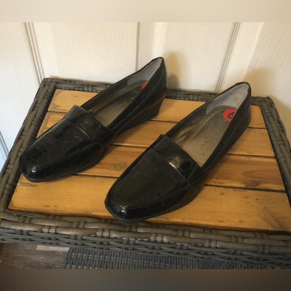 Easy Step Black Patent Wedge Loafers, Size 6